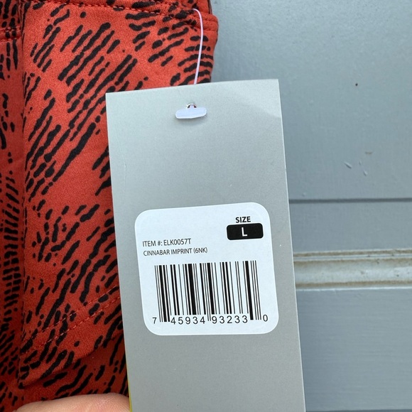 NWT Eddie‎ Bauer Kacey pull on skirt Cinnabar imprint  faux wrap stretchy size L - Picture 2 of 7